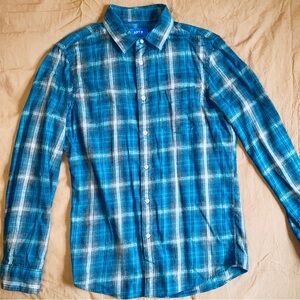 Men S Blue and white plaid button-up shirt